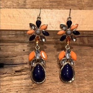 Flower dangle earrings
